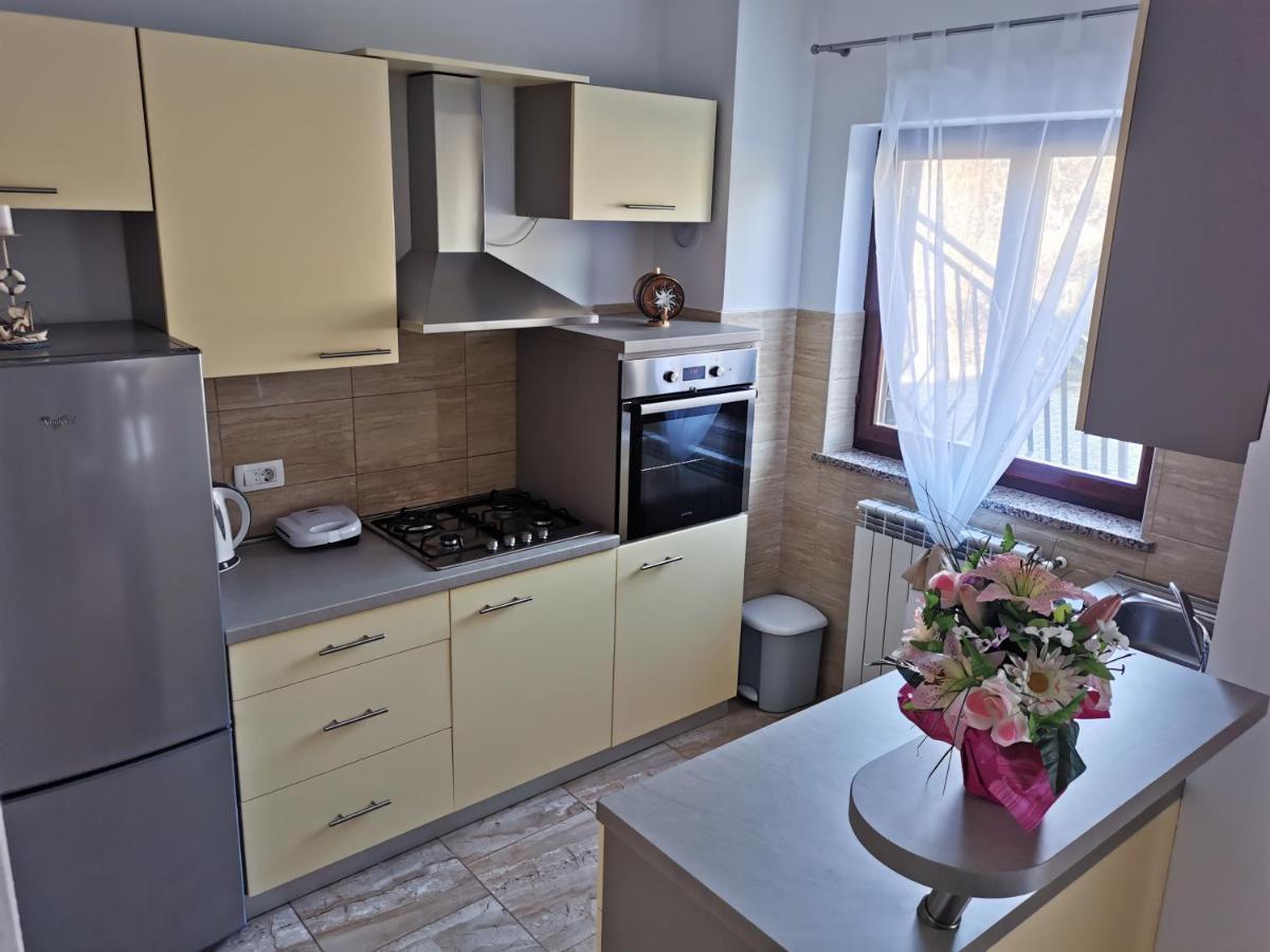 Apartman Martina Lägenhet Kršan Exteriör bild